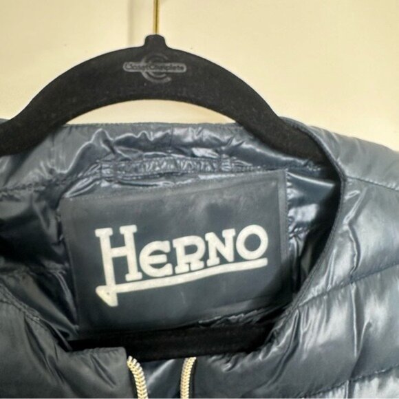 Herno Down Quilted Jacket in Navy Blue - Picture 5 of 14